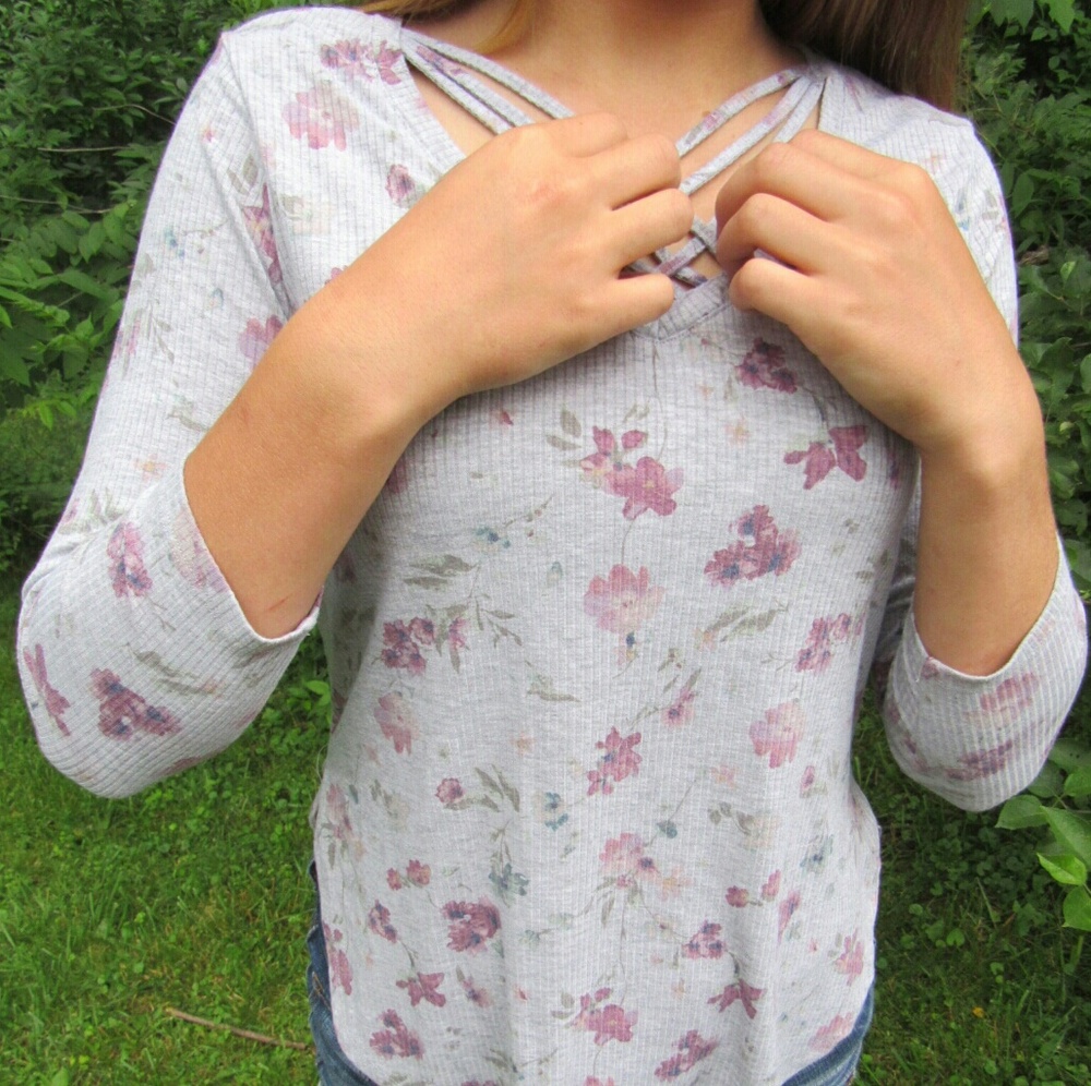 Really cute top!!! Never used:)